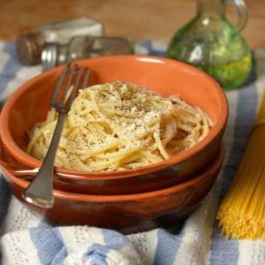 Visita al mercato, corso di cucina e pranzo o cena a casa di una Cesarina a Roma #Adv